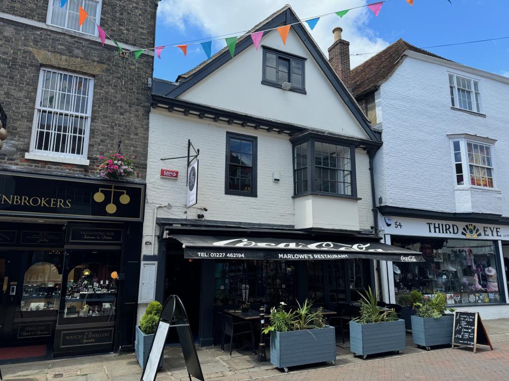 Lot: 77 - FREEHOLD CITY CENTRE COMMERCIAL INVESTMENT - Front of property